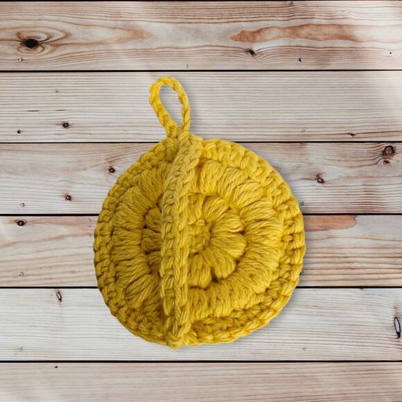 Hand Crafted Crochet Puff Face Scrubby’s 4 Pack Hook Handle Red white pink gold - Picture 10 of 16